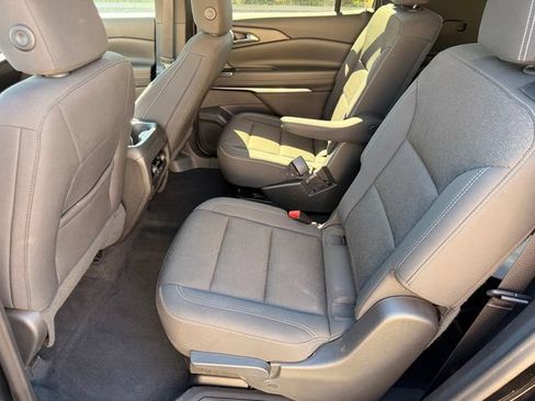 Used 2024 Chevrolet Traverse LT AWD/4WD image 8