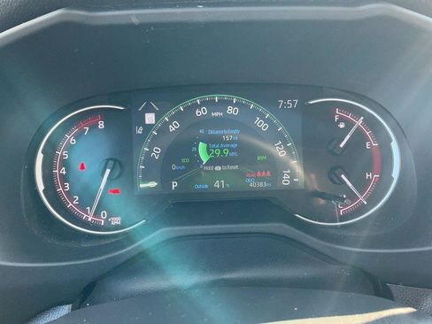 Used 2023 Toyota RAV4 XLE Premium image 23