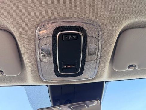 Used 2025 Hyundai Elantra Hybrid image 23