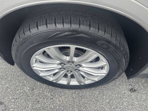 Used 2018 Cadillac XT5 FWD image 38