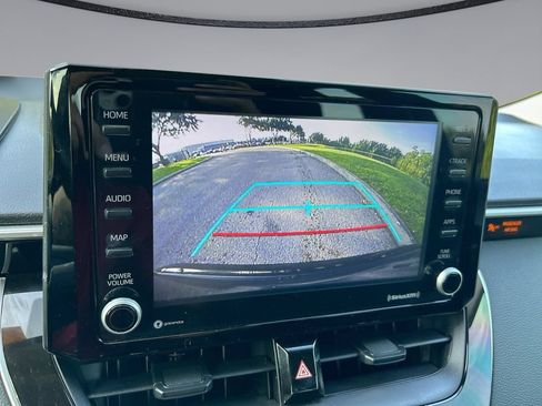 Used 2022 Toyota Corolla LE FWD image 23