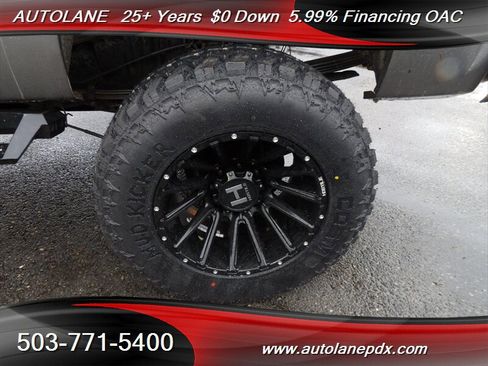 Used 2013 Chevrolet Silverado 2500 LT w/ Interior Plus Package image 9