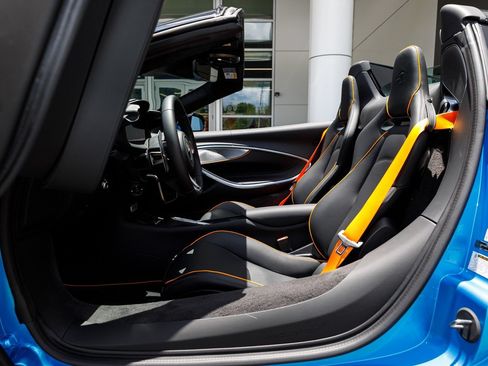 New 2026 McLaren Artura Spider RWD image 17