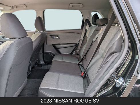 Used 2023 Nissan Rogue SV image 17