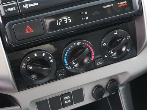 Used 2013 Toyota Tacoma 4x4 Double Cab w/ TRD Sport Pkg image 19