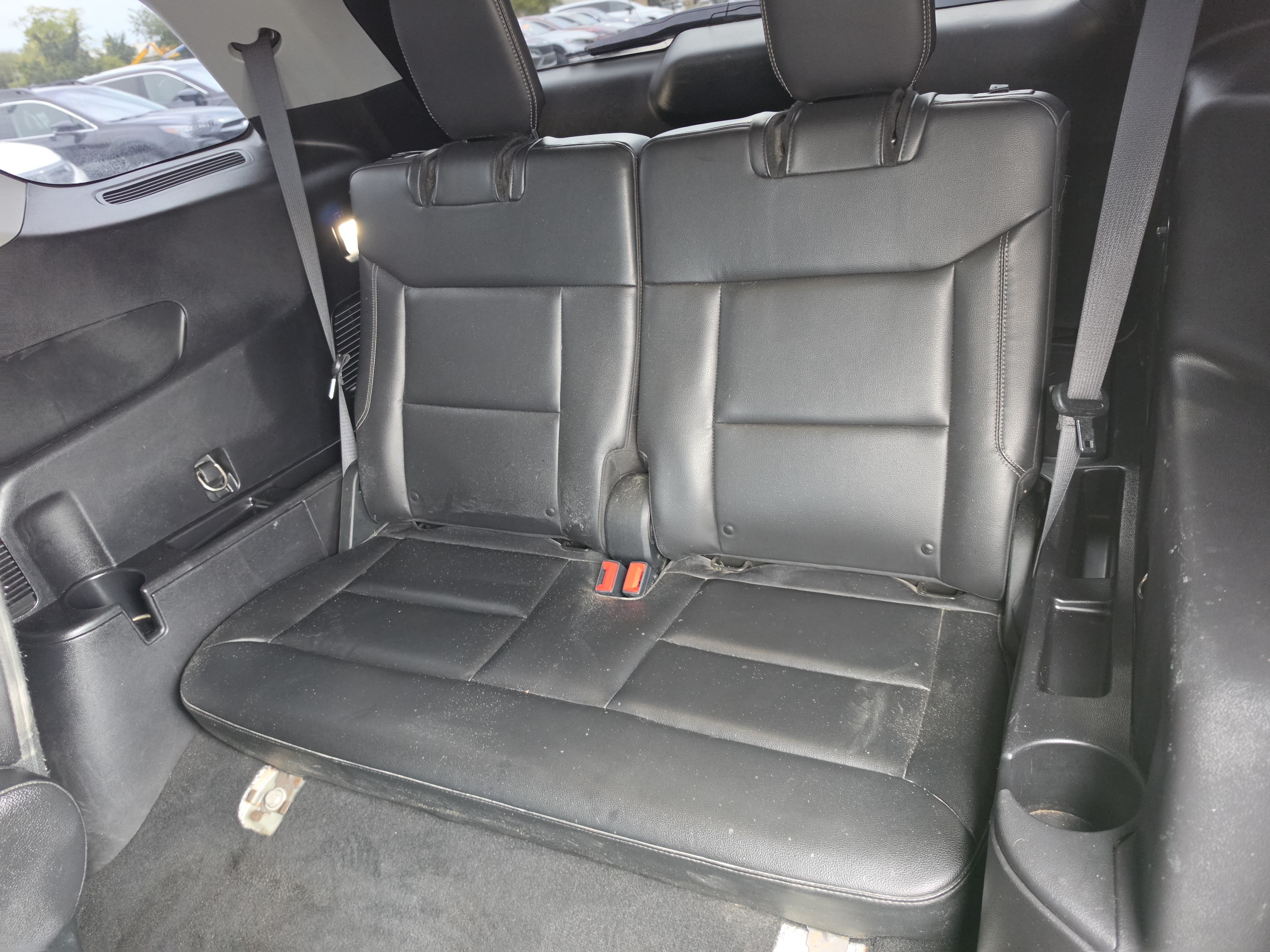 Used 2020 Ford Explorer XLT w/ Equipment Group 202A AWD/4WD image 11