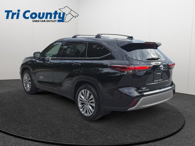 Certified 2026 Toyota Highlander Platinum AWD/4WD image 6