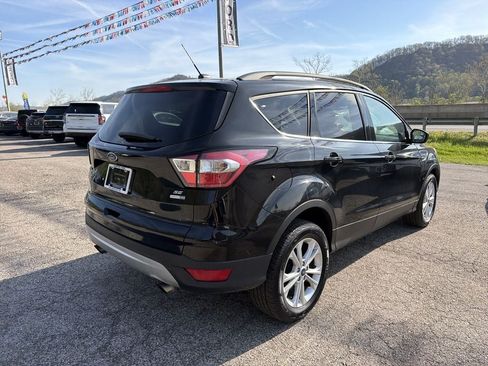 Used 2018 Ford Escape SE AWD/4WD image 4