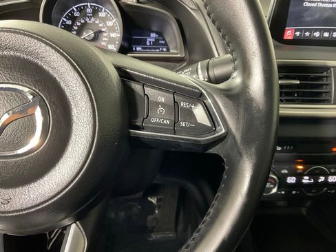Used 2018 MAZDA MAZDA3 Touring FWD image 24