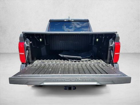 Used 2025 Toyota Tacoma Limited AWD/4WD image 25