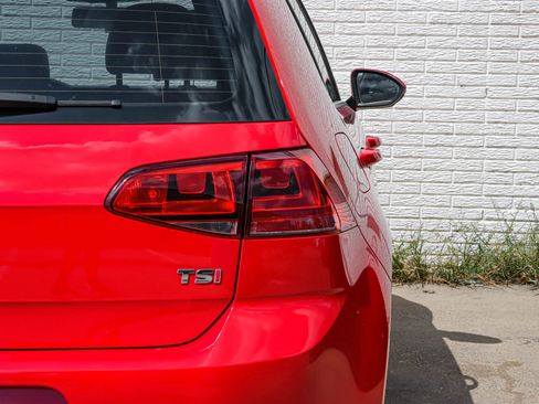 Used 2015 Volkswagen Golf SE image 40