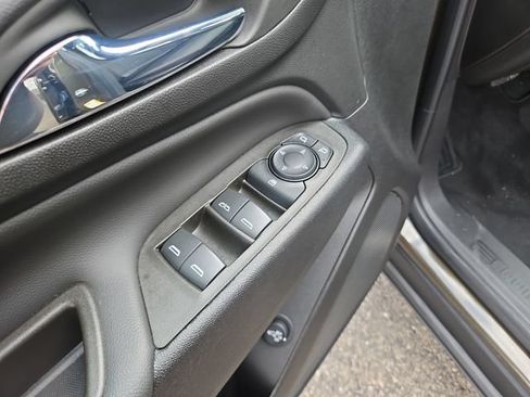 Certified 2024 Chevrolet Equinox LT FWD image 12