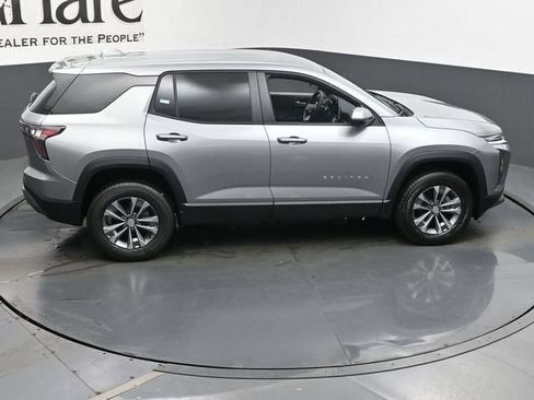 New 2026 Chevrolet Equinox LT w/ Safety and Technology Package FWD image 17
