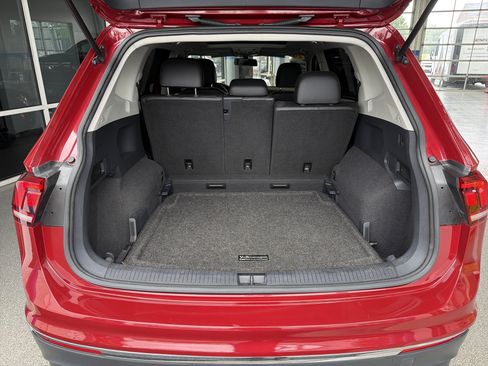 Used 2020 Volkswagen Tiguan S AWD/4WD image 32