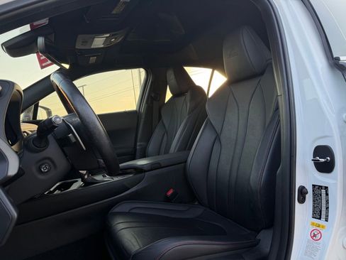 Used 2019 Lexus UX 200 F Sport w/ F Sport Premium Package image 11