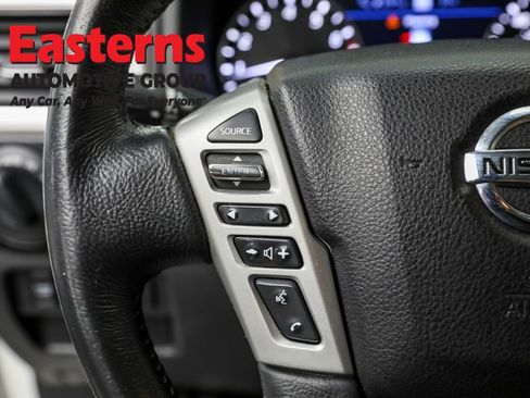 Used 2020 Nissan Titan SV w/ SV Convenience Package image 16