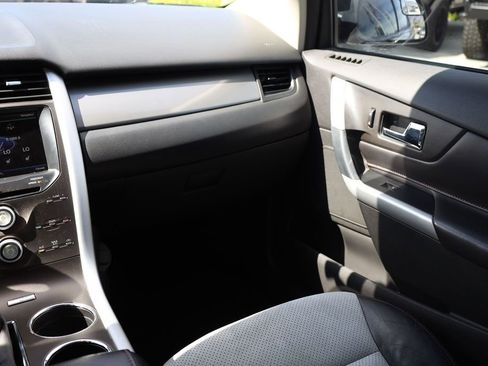 Used 2014 Ford Edge SEL w/ Equipment Group 205A AWD/4WD image 20