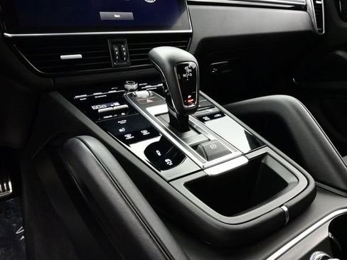 Certified 2023 Porsche Cayenne GTS AWD/4WD image 11