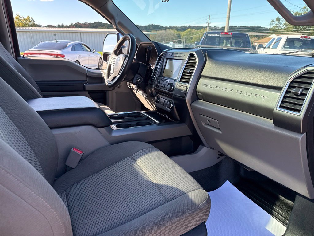 Used 2017 Ford F250 XLT w/ XLT Premium Package AWD/4WD image 43