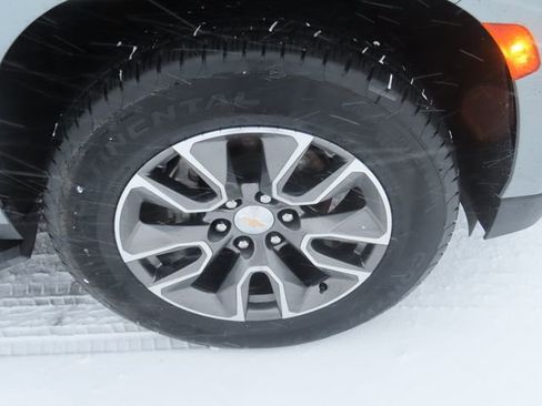 Used 2024 Chevrolet Suburban LT w/ Luxury Package image 13