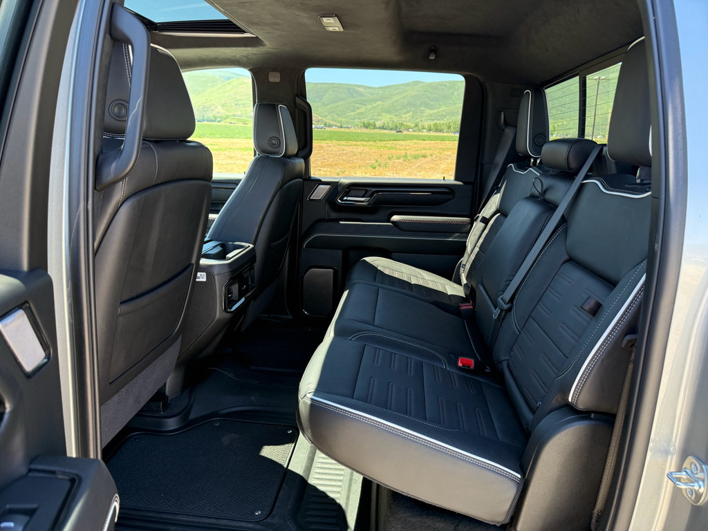 Used 2025 GMC Sierra 2500 AT4X AWD/4WD image 27