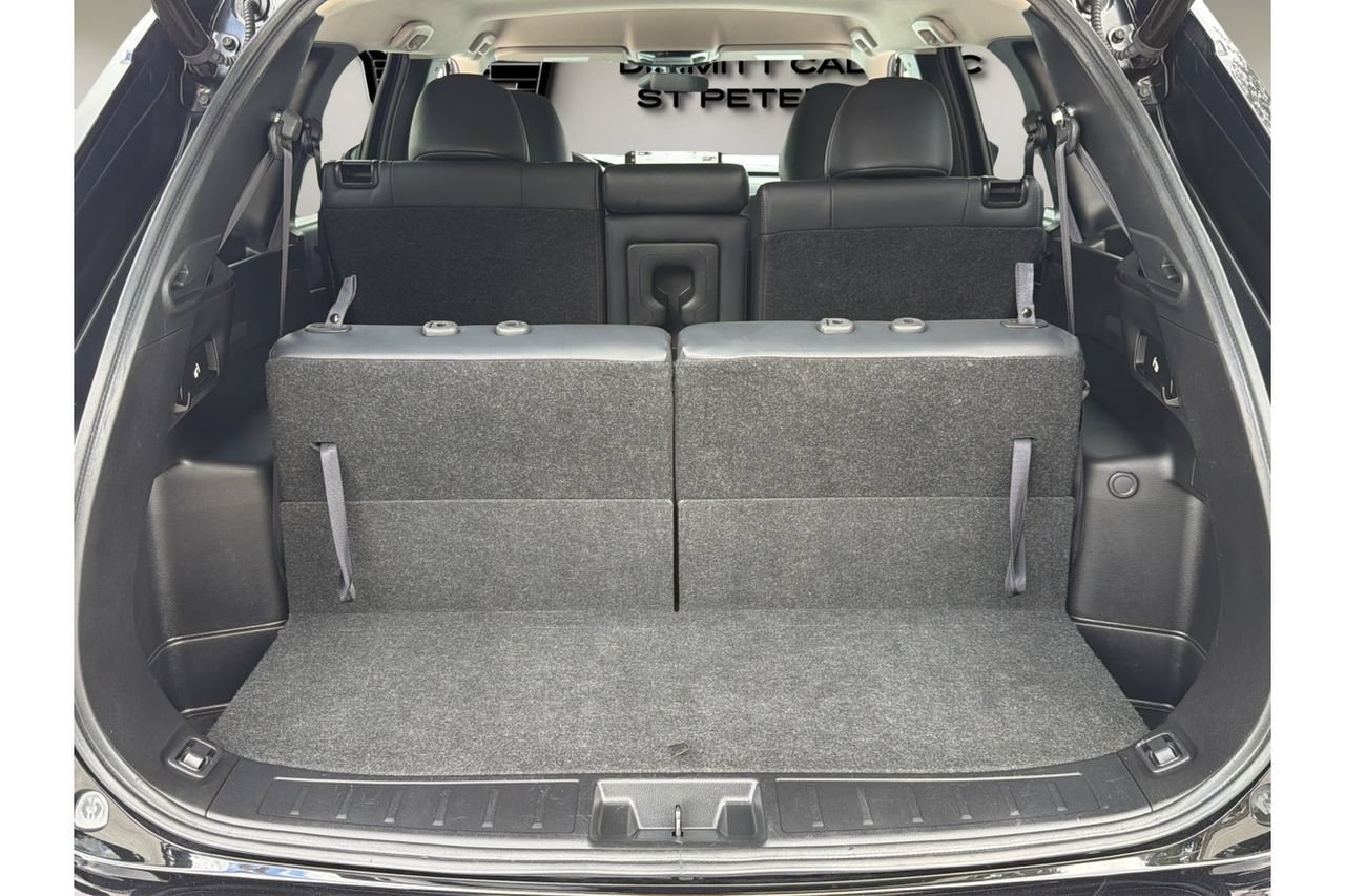 Used 2025 Mitsubishi Outlander SE FWD image 18