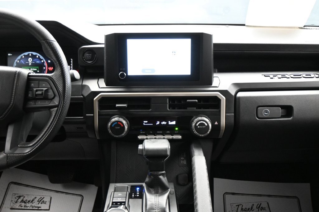 Used 2025 Toyota Tacoma SR AWD/4WD image 18