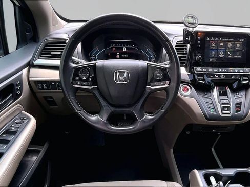 Used 2018 Honda Odyssey Touring image 6