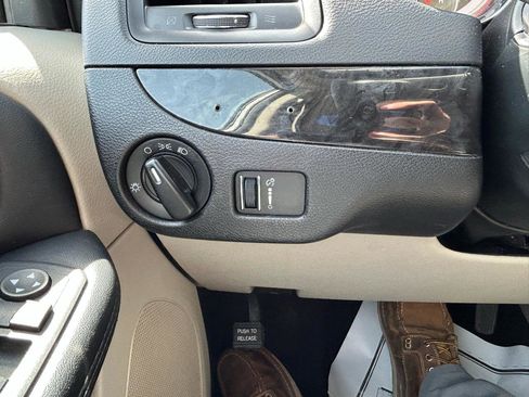 Used 2015 Dodge Grand Caravan SE w/ Quick Order Package 29E SE FWD image 24