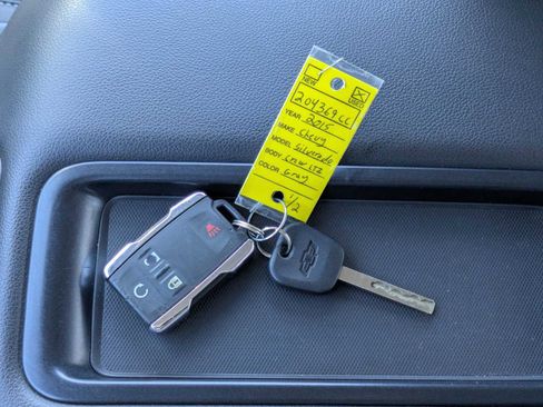 Used 2015 Chevrolet Silverado 1500 LTZ Z71 w/ LTZ Plus Package image 35