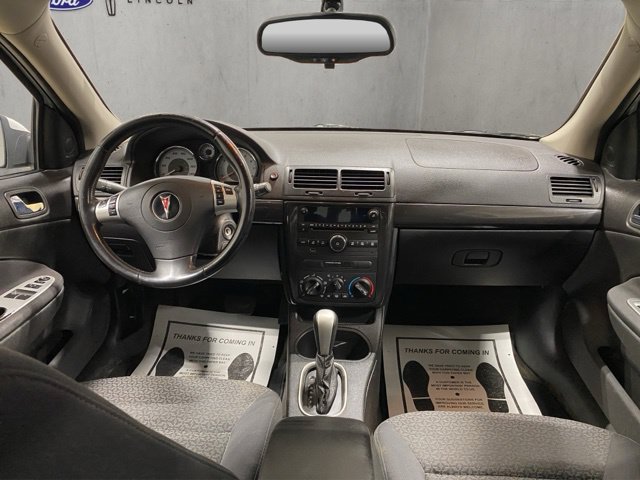 Used 2009 Pontiac G5 w/ Sun And Sound Package FWD image 2