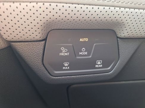 New 2026 Volkswagen Atlas Peak Edition image 12