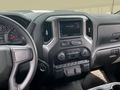 Used 2022 Chevrolet Silverado 1500 Custom Trail Boss AWD/4WD image 10