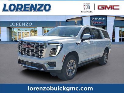 New 2026 GMC Yukon XL Denali w/ Sun & Power Step Package