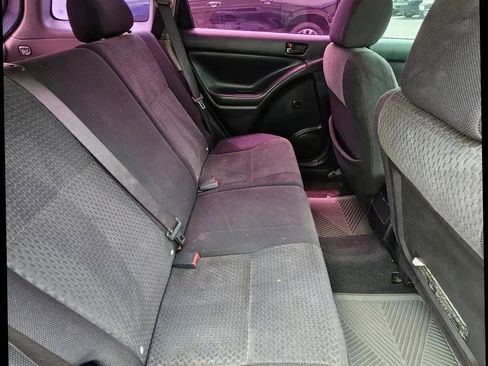 Used 2005 Toyota Matrix image 27