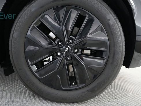 Used 2024 Kia EV6 Wind image 17