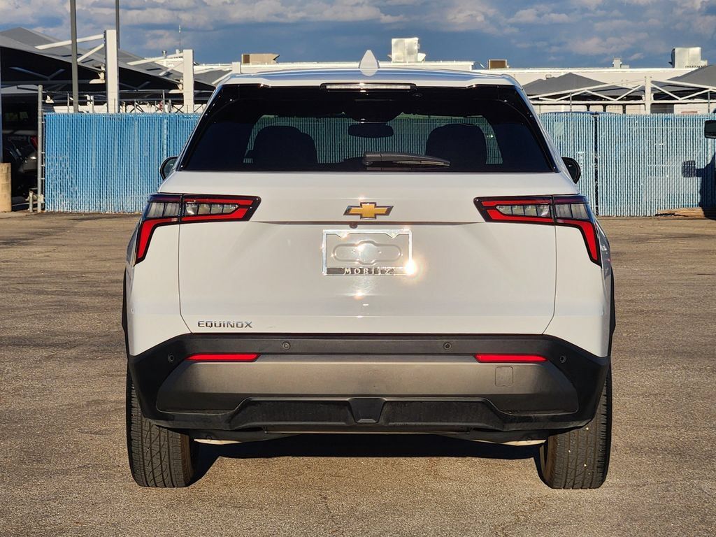 Certified 2026 Chevrolet Equinox LT FWD image 6