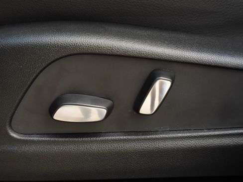 Certified 2024 Cadillac XT5 Luxury FWD image 16
