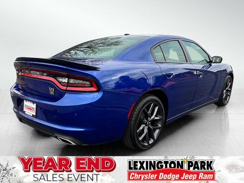 Used 2019 Dodge Charger SXT image 8