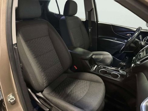 Used 2019 Chevrolet Equinox LT FWD image 26