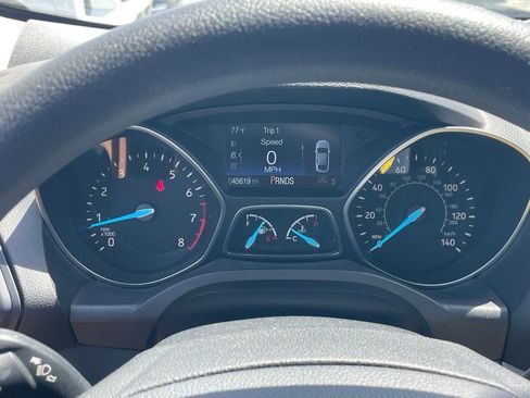Used 2018 Ford Escape SE FWD image 11