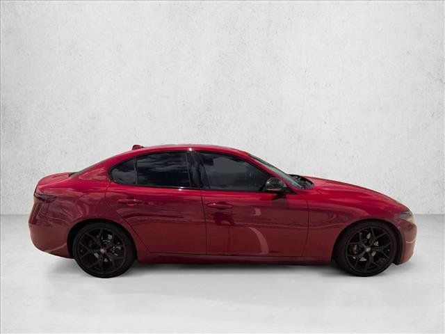 Used 2020 Alfa Romeo Giulia w/ Nero Edizione RWD image 5