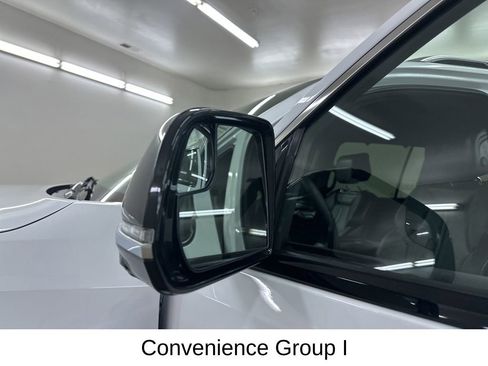 Used 2024 Jeep Wagoneer Series II w/ Convenience Group I AWD/4WD image 17