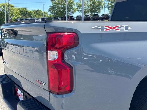 Used 2024 Chevrolet Silverado 1500 RST AWD/4WD image 12