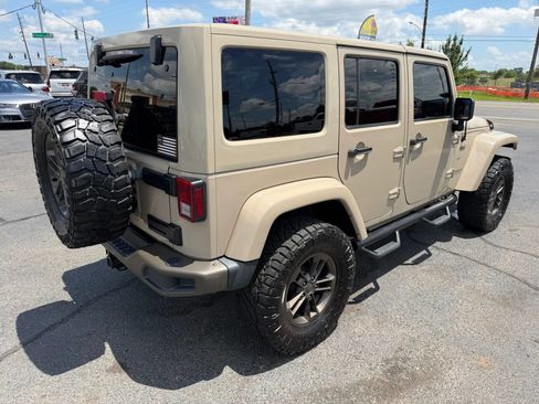 Used 2016 Jeep Wrangler Unlimited Sahara AWD/4WD image 19