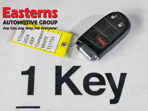 Used 2024 Jeep Compass Latitude AWD/4WD image 21