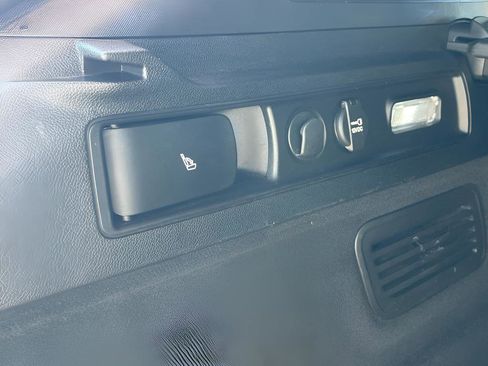 Used 2018 Alfa Romeo Stelvio Ti Sport image 17