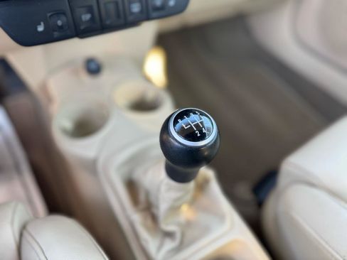 Used 2004 Volkswagen Beetle GLS image 26