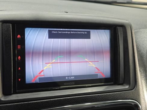 Used 2012 Dodge Grand Caravan SXT image 7