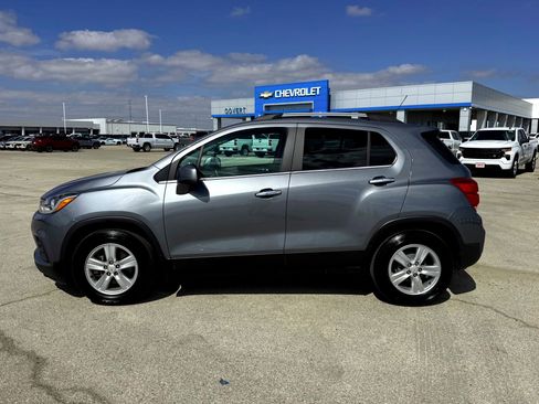 Used 2019 Chevrolet Trax LT w/ LT Convenience Package image 10